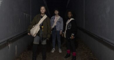 Behind the scenes photography for Paper Girls. Sofia Rosinsky as Mac Coyle, Riley Lai Nelet as Erin Tieng, and Sofia Camryn Jones as Tiffany Quilkin in Paper Girls. Photo by Anjali Pinto. Courtesy of Amazon Studios.